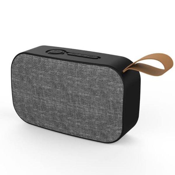Havit SK578BT wireless outdoor portable speaker showcasing robust design and sound quality, perfect for outdoor activities.